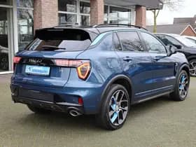 Lynk & Co 01 thumbnail 2