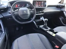 Peugeot 2008 thumbnail 5