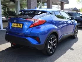 Toyota C-HR thumbnail 2