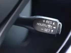 Toyota C-HR thumbnail 14