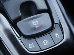 Toyota C-HR thumbnail 15