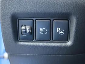 Toyota C-HR thumbnail 18