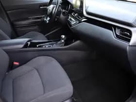 Toyota C-HR thumbnail 32