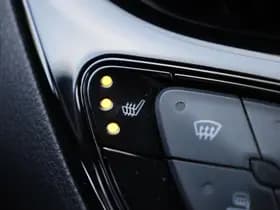 Toyota C-HR thumbnail 6