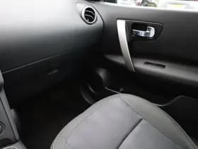 Nissan Qashqai thumbnail 17