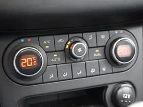 Nissan Qashqai thumbnail 21