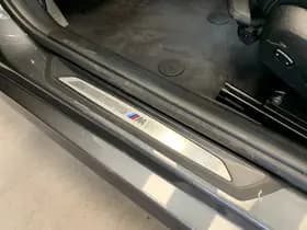 BMW 3 Serie Touring 318i M Sport Black Edition thumbnail 17