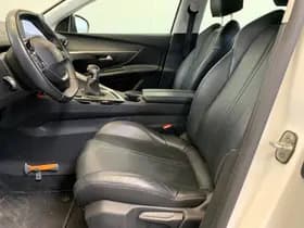 Peugeot 3008 1.2 Turbo 131PK PureTech Blue Lease Executive thumbnail 32