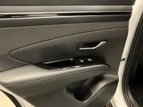 Hyundai Tucson 1.6 T-GDI MHEV Comfort Smart thumbnail 36