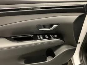 Hyundai Tucson 1.6 T-GDI MHEV Comfort Smart thumbnail 38