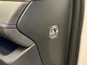 Toyota RAV4 2.5 Hybrid Style thumbnail 31