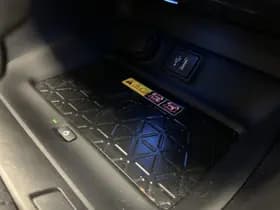 Toyota RAV4 2.5 Hybrid Style thumbnail 32