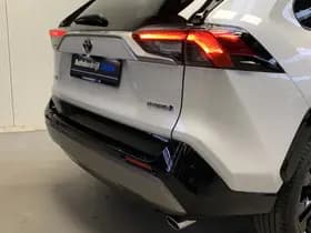 Toyota RAV4 2.5 Hybrid Style thumbnail 17