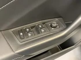 Volkswagen T-Roc 1.5 TSI R-Line 150PK thumbnail 41