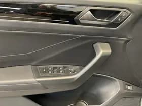 Volkswagen T-Roc 1.5 TSI 150PK R-Line Black Line thumbnail 44