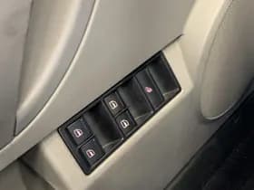 Volkswagen New Beetle Cabriolet 2.0 Highline thumbnail 22