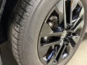 Toyota RAV4 2.5 Hybrid Style thumbnail 17