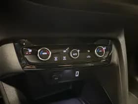 Opel Corsa 1.2 Turbo GS thumbnail 29