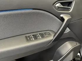 Renault Captur thumbnail 24