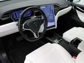 Tesla Model X 90D Base thumbnail 12