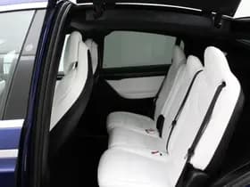 Tesla Model X 90D Base thumbnail 16