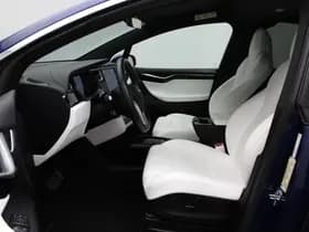 Tesla Model X 90D Base thumbnail 10