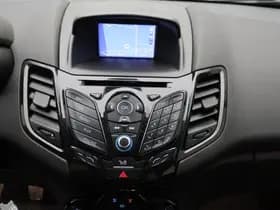 Ford Fiesta 1.0 EcoBoost Titanium thumbnail 25