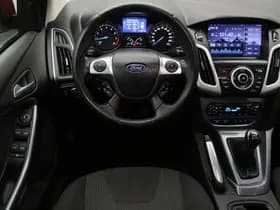 Ford Focus 1.0 EcoBoost Lease Titanium thumbnail 2