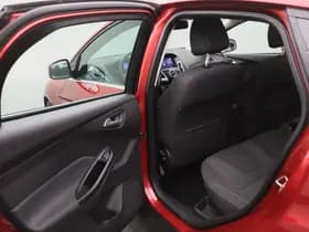 Ford Focus 1.0 EcoBoost Lease Titanium thumbnail 17