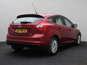 Ford Focus 1.0 EcoBoost Lease Titanium thumbnail 3