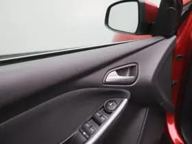 Ford Focus 1.0 EcoBoost Lease Titanium thumbnail 24