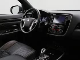 Mitsubishi Outlander 2.4 PHEV S-Edition thumbnail 25