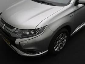 Mitsubishi Outlander 2.4 PHEV S-Edition thumbnail 29