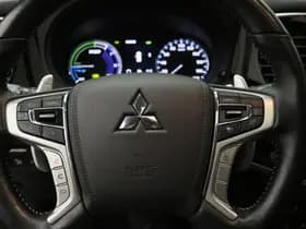 Mitsubishi Outlander 2.4 PHEV S-Edition thumbnail 6