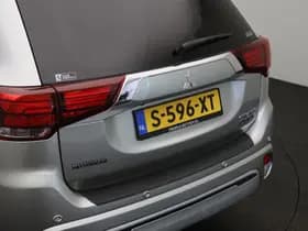 Mitsubishi Outlander 2.4 PHEV S-Edition thumbnail 8