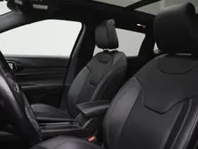 Jeep Compass 4xe 240 Plug-in Hybrid Electric S thumbnail 28