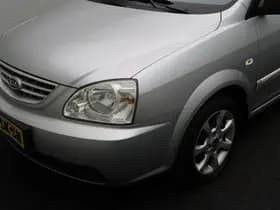 Kia Carens 1.6-16V LX thumbnail 23