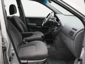 Kia Carens 1.6-16V LX thumbnail 7