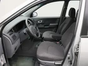 Kia Carens 1.6-16V LX thumbnail 8