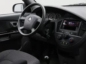 Kia Carens 1.6-16V LX thumbnail 10