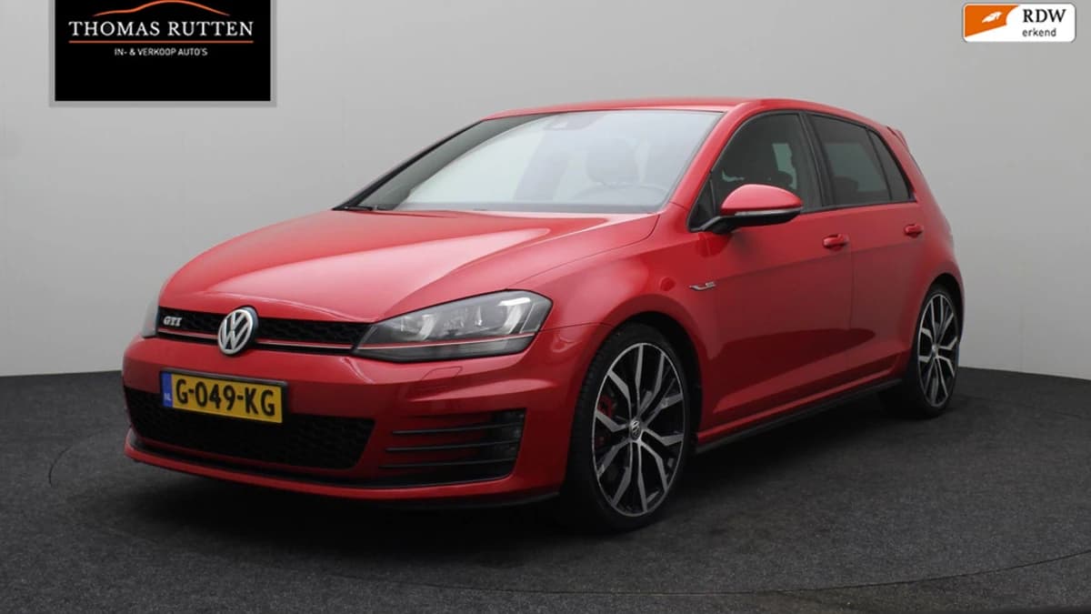 Volkswagen Golf — foto 1