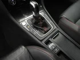 Volkswagen Golf thumbnail 26