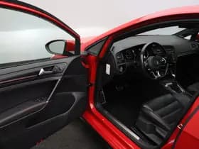 Volkswagen Golf thumbnail 4