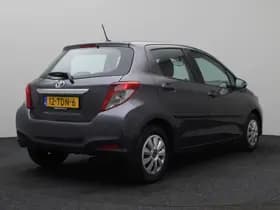Toyota Yaris thumbnail 3