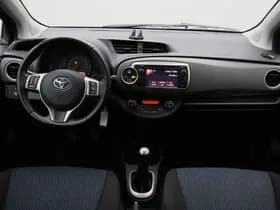 Toyota Yaris thumbnail 4