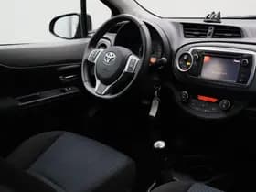 Toyota Yaris thumbnail 6