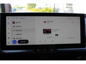 Toyota C-HR 1.8 Hybrid 140 First Edition Bi-tone thumbnail 18