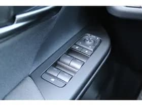 Toyota C-HR 1.8 Hybrid 140 First Edition Bi-tone thumbnail 19