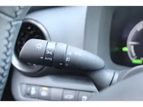 Toyota C-HR 1.8 Hybrid 140 First Edition Bi-tone thumbnail 21