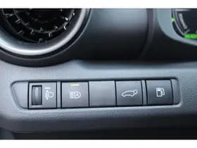 Toyota C-HR 1.8 Hybrid 140 First Edition Bi-tone thumbnail 8